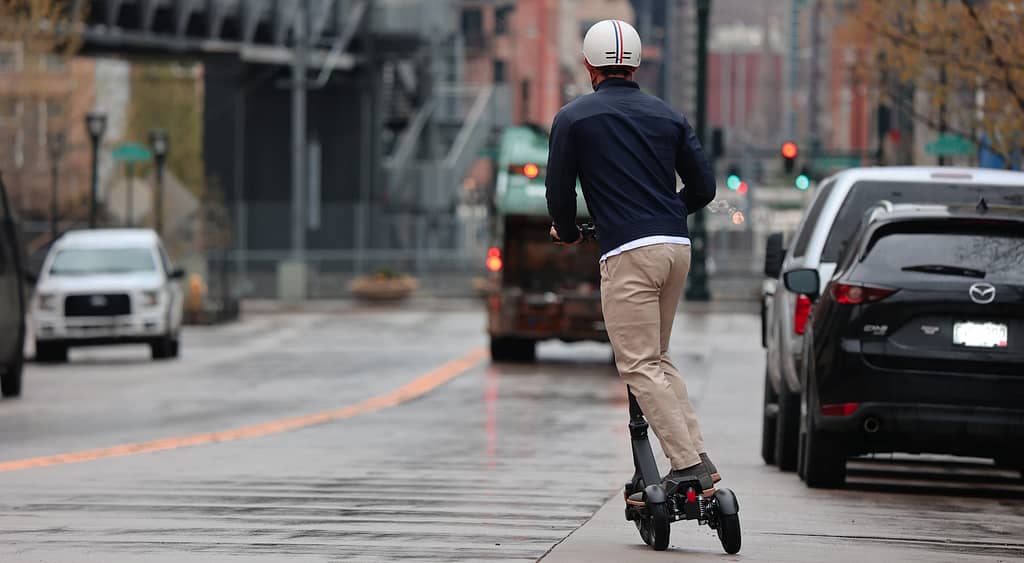 e scooter on road https://unsplash.com/@gotraxofficial